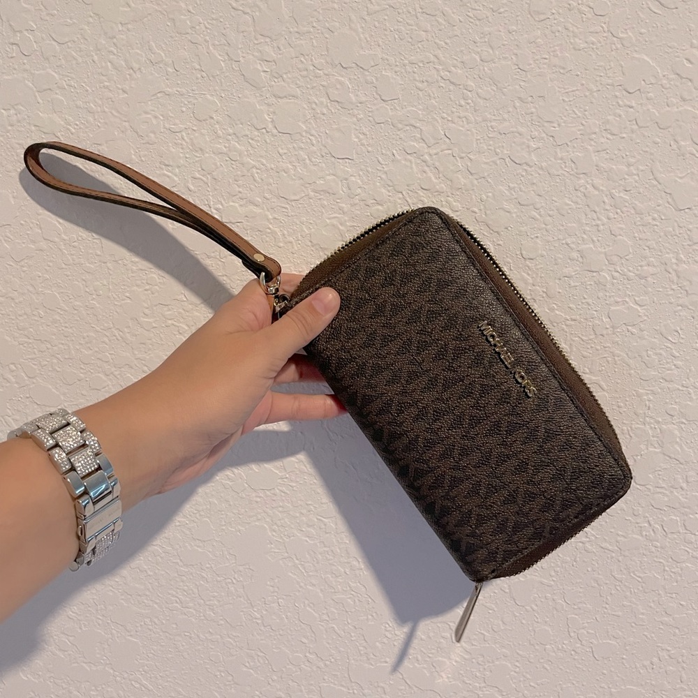 Michael Kors Wallet Wristlet
